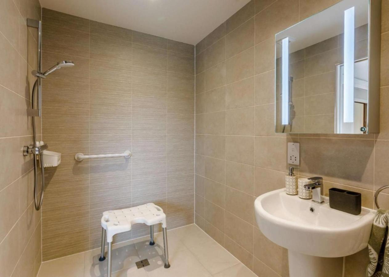 Fawn Cottage Disabled Adapted 3 Bedroom Hot Tub Coughton Kültér fotó